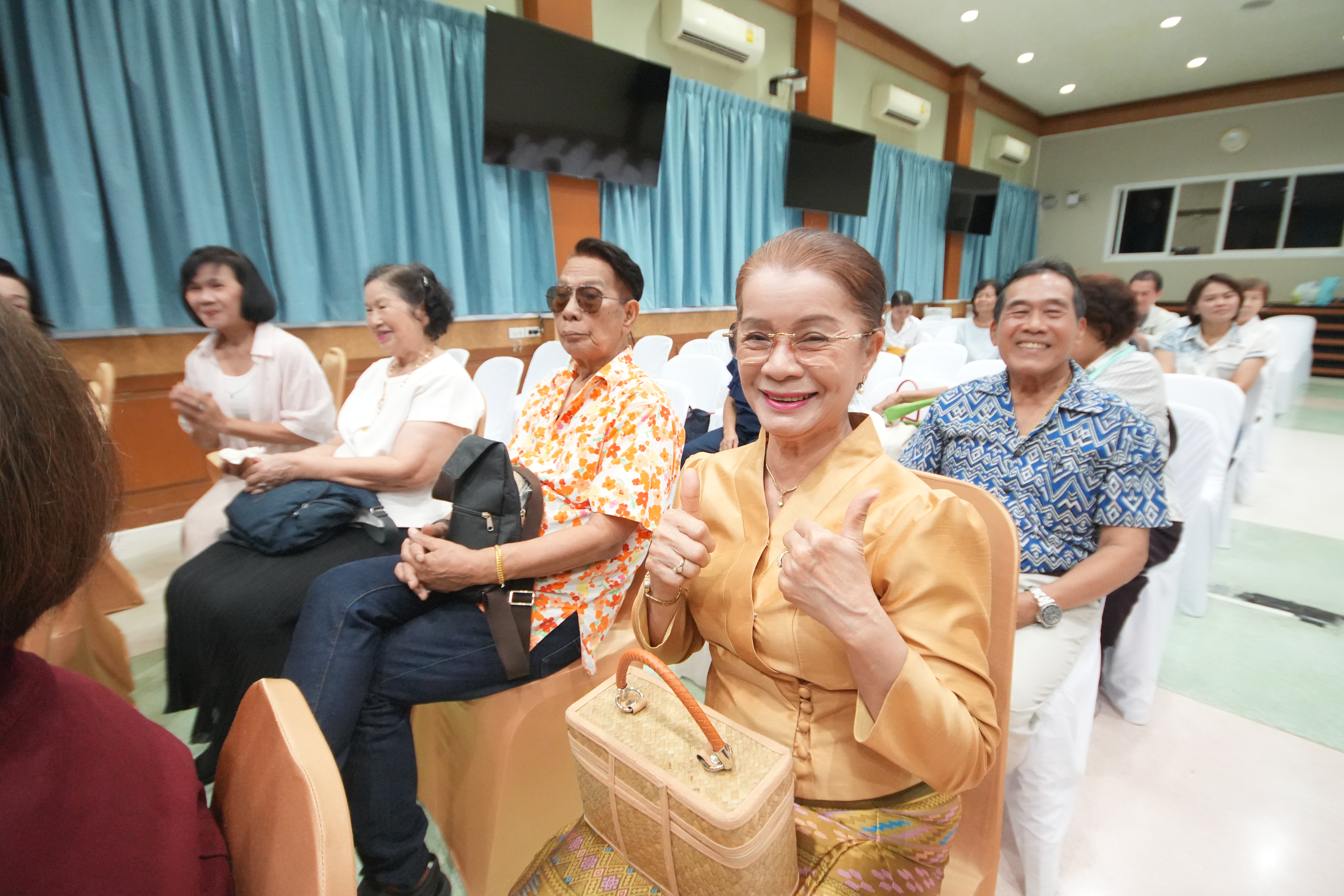 title - ชมรมผู้สูงอายุ ส.ป.ก. จัดพิธีทำบุญอุทิศส่วนกุศลให้ข้าราชการ/เจ้าหน้าที่ ส.ป.ก. ที่ล่วงลับไปแล้ว